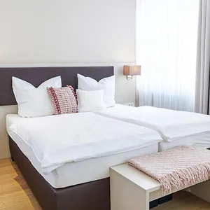 Otel Tante Alma's Koelner, Köln