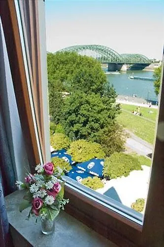 ***  Hotel Kunibert Der Fiese Köln Almanya